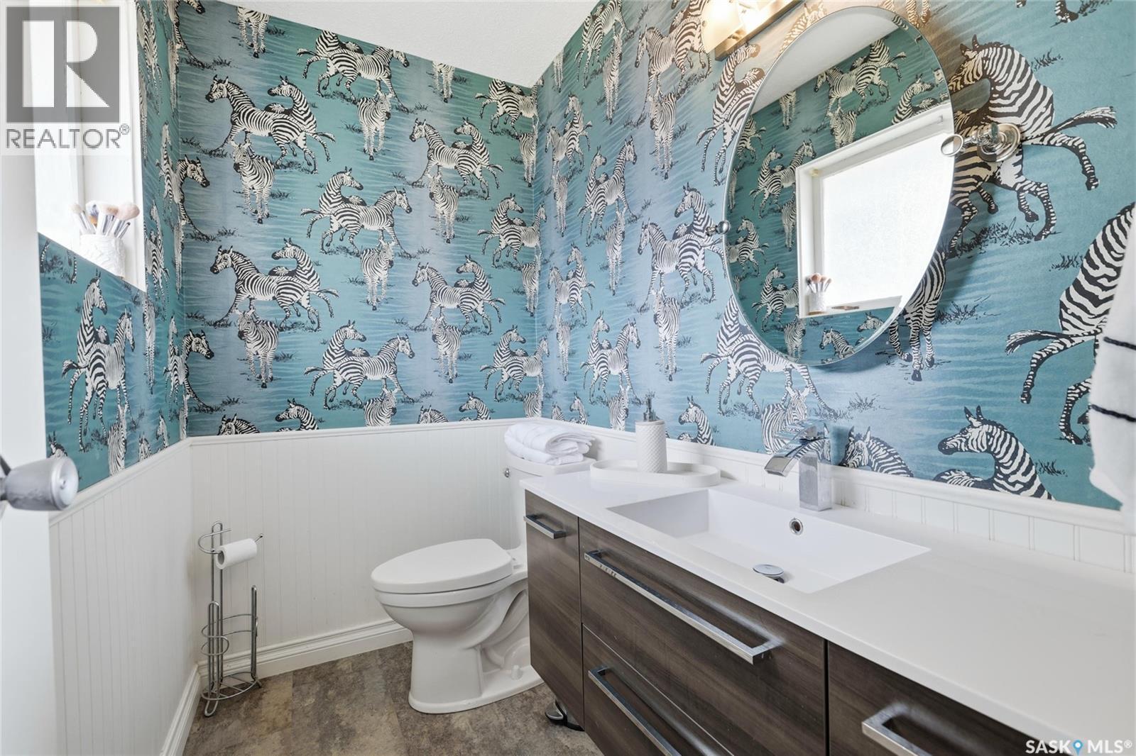 80 Cameron Crescent, Regina, SK - Indoor Photo Showing Bathroom