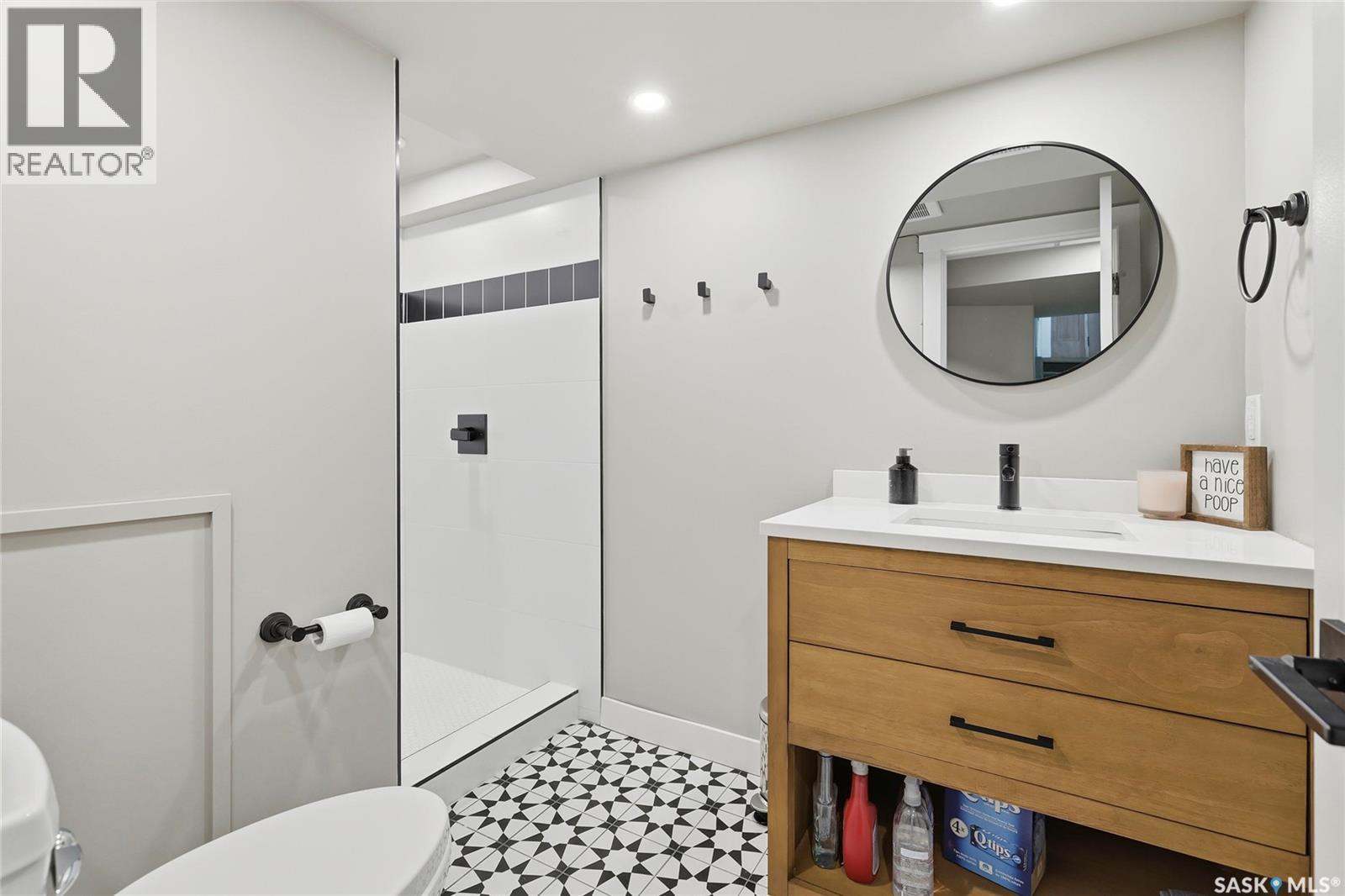 80 Cameron Crescent, Regina, SK - Indoor Photo Showing Bathroom