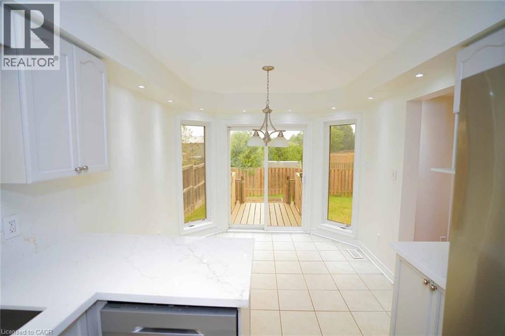 18 Heritage Drive, Guelph, ON - Indoor Photo Showing Other Room
