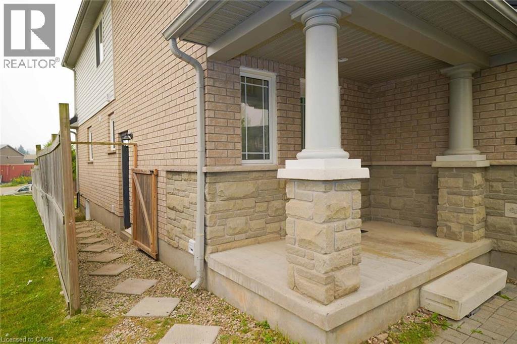 18 Heritage Drive, Guelph, ON - Outdoor With Exterior