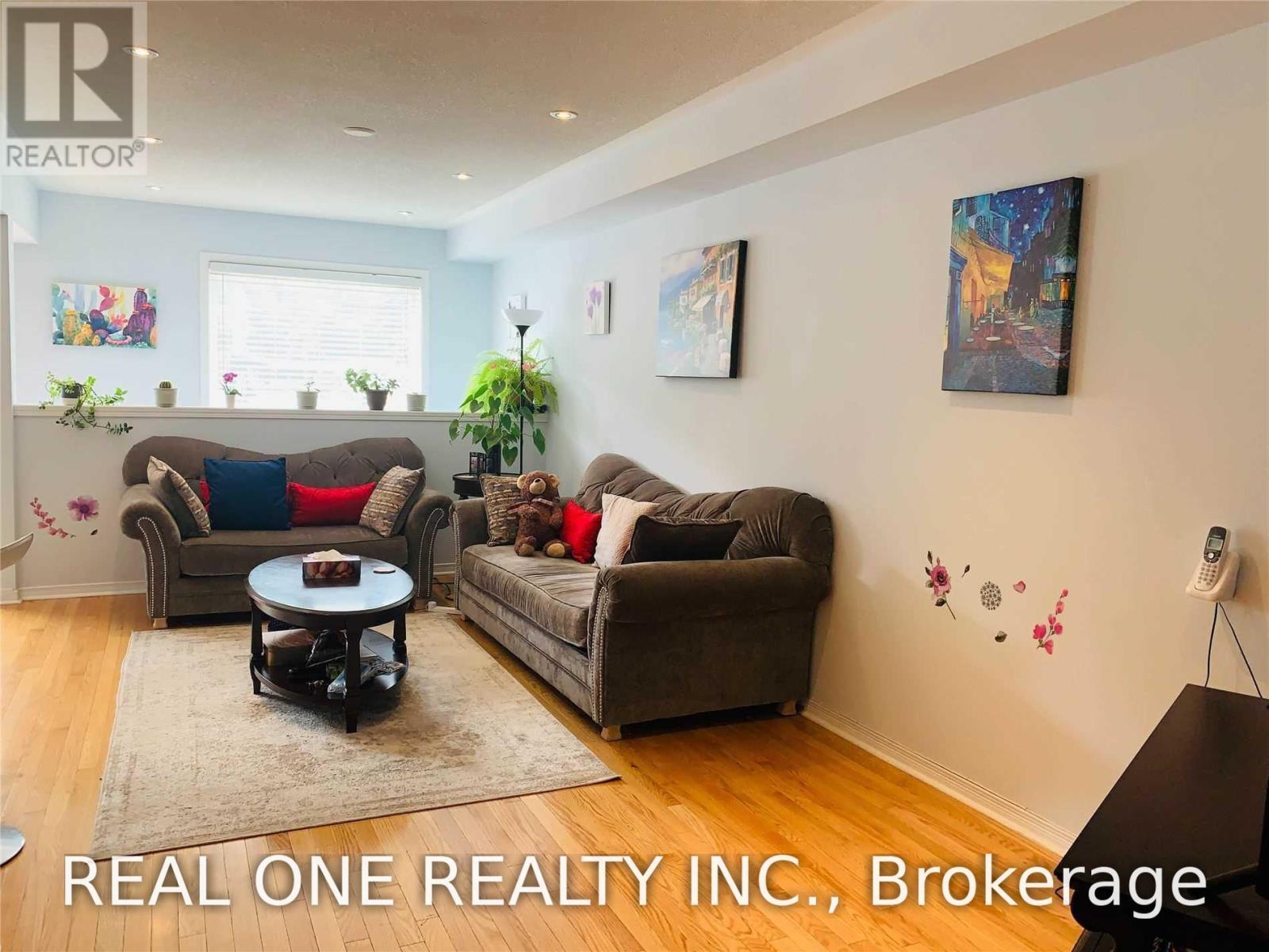 3130 Cabano Crescent, Mississauga, ON - Indoor Photo Showing Living Room