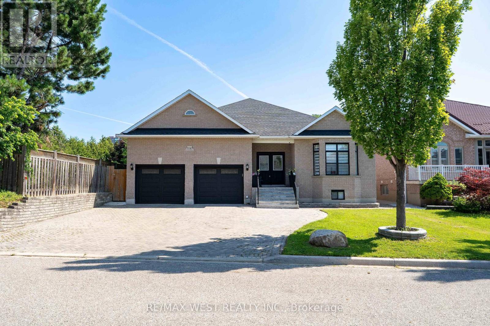 3163 Rolling Stone Court, Mississauga, ON - Outdoor With Facade