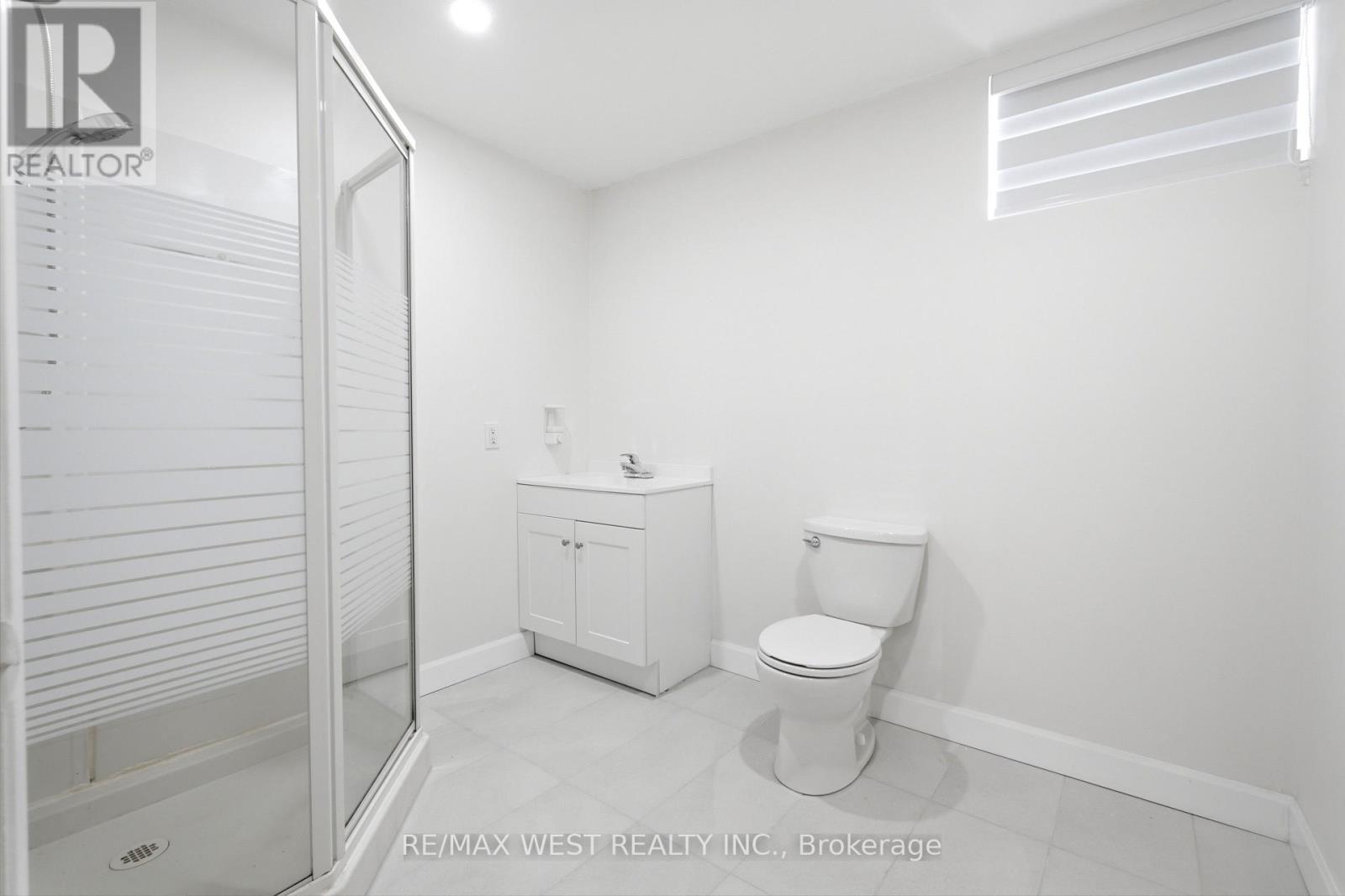 3163 Rolling Stone Court, Mississauga, ON - Indoor Photo Showing Bathroom