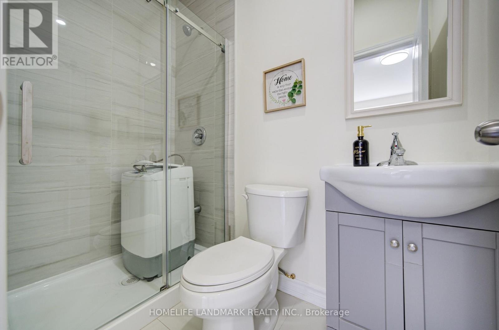 77 Mccague Avenue, Richmond Hill, ON - Indoor Photo Showing Bathroom