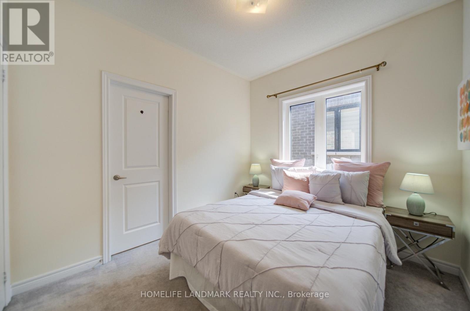 77 Mccague Avenue, Richmond Hill, ON - Indoor Photo Showing Bedroom