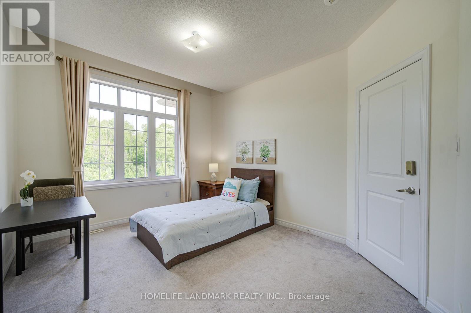 77 Mccague Avenue, Richmond Hill, ON - Indoor Photo Showing Bedroom