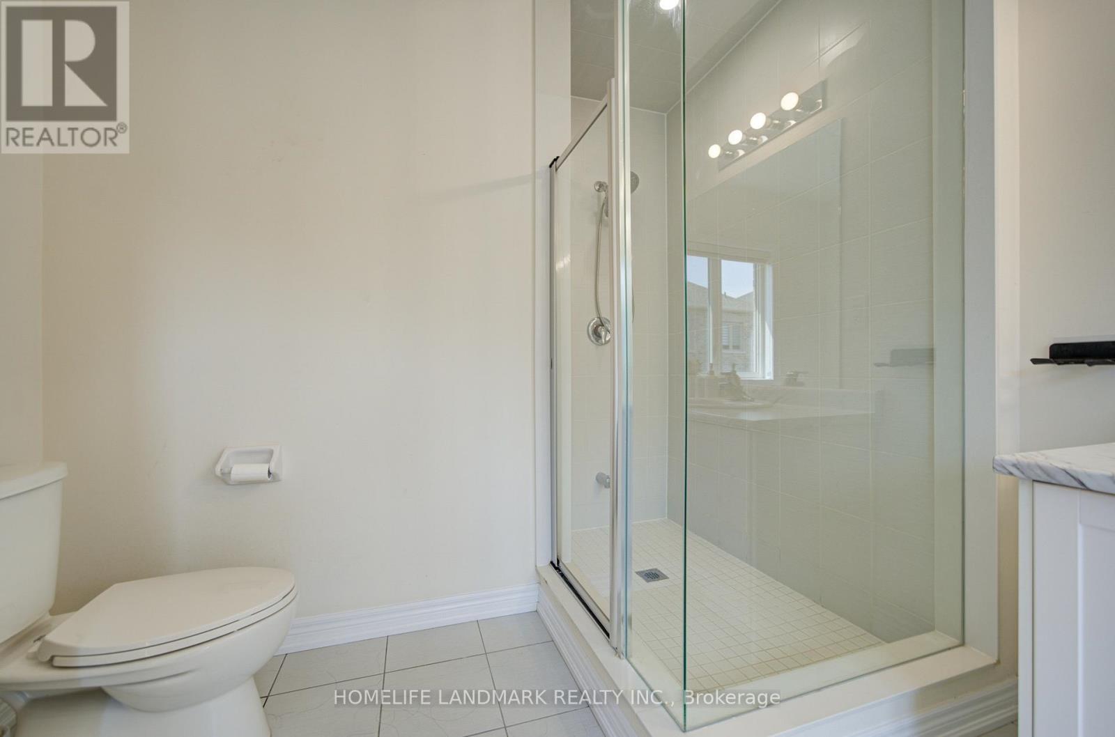 77 Mccague Avenue, Richmond Hill, ON - Indoor Photo Showing Bathroom