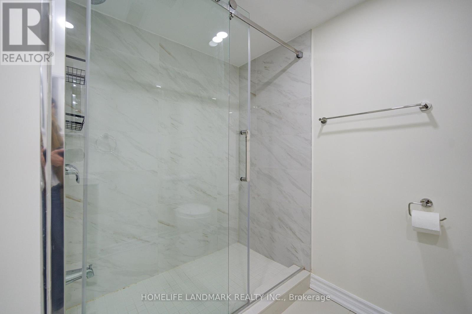 77 Mccague Avenue, Richmond Hill, ON - Indoor Photo Showing Bathroom