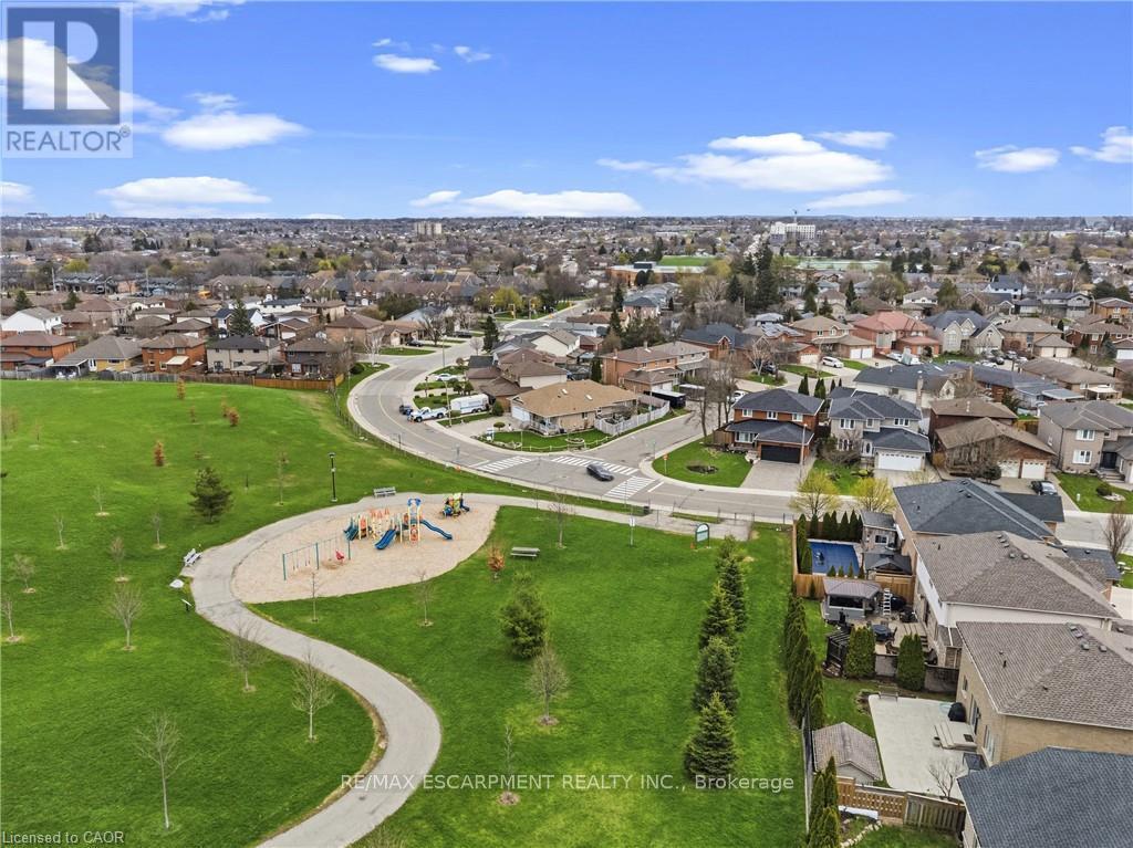 546 Dicenzo Drive, Hamilton, ON - Outdoor With View