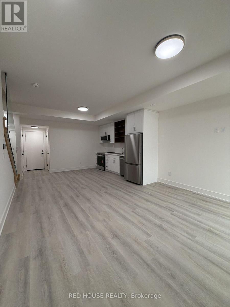 155 Everett Common, St. Catharines, ON - Indoor Photo Showing Other Room