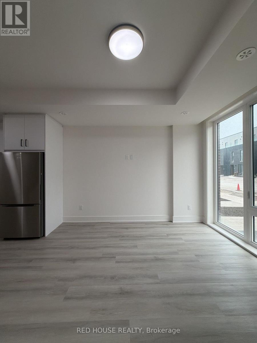 155 Everett Common, St. Catharines, ON - Indoor Photo Showing Other Room