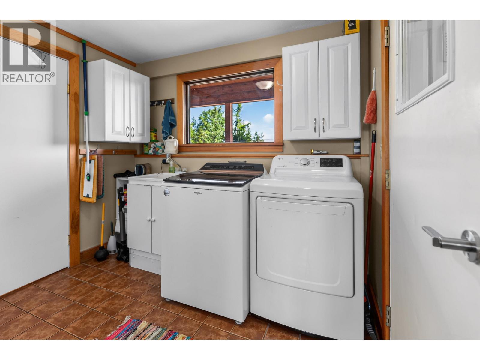 1036 Sackner Road, Vanderhoof, BC - Indoor Photo Showing Laundry Room