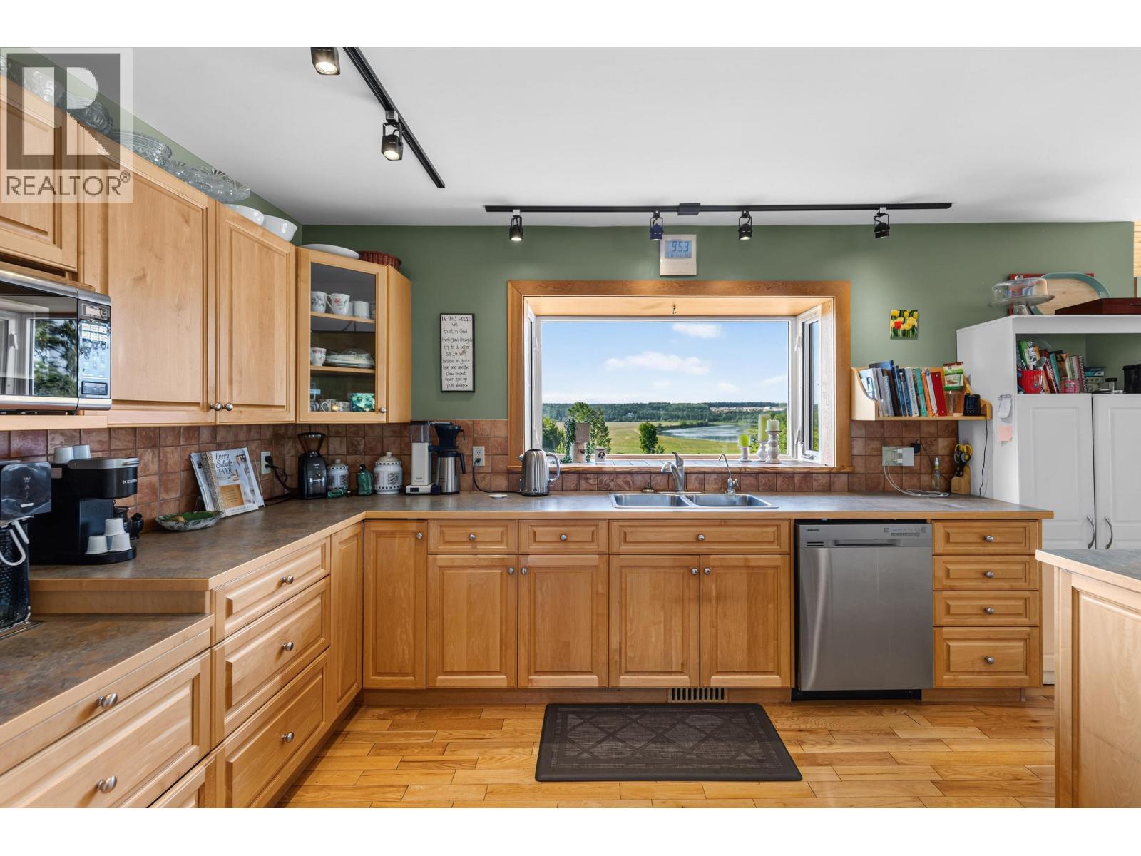 1036 Sackner Road, Vanderhoof, BC - Indoor Photo Showing Kitchen With Double Sink