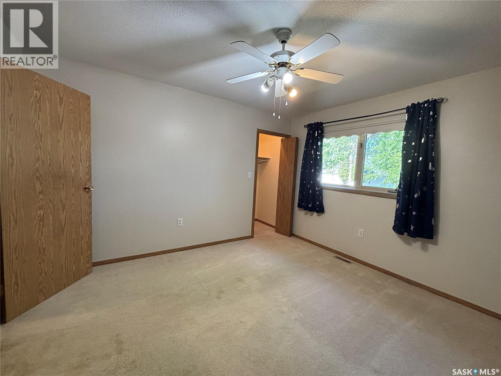 208 Herbert Street, Maple Creek, SK - Indoor Photo Showing Other Room