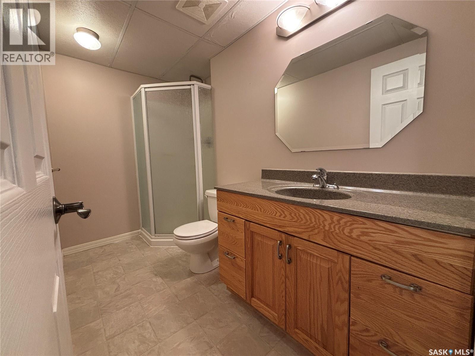 208 Herbert Street, Maple Creek, SK - Indoor Photo Showing Bathroom