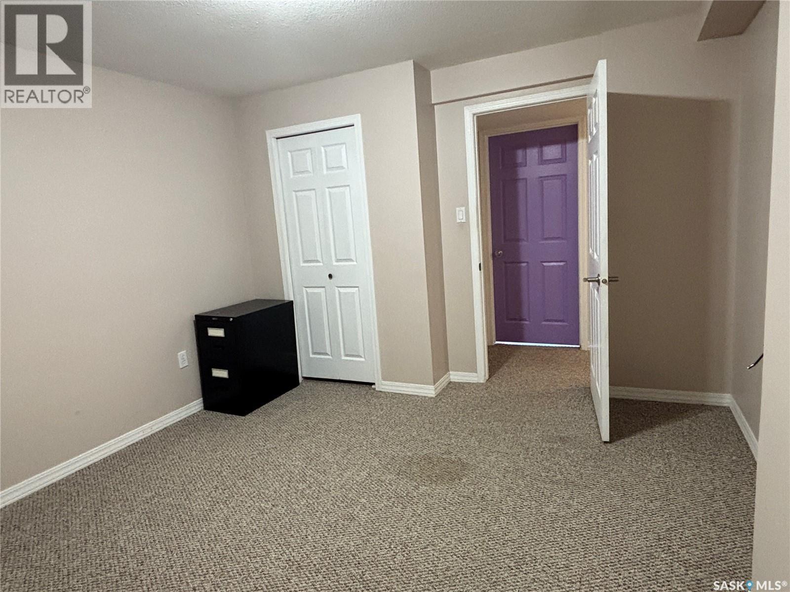 208 Herbert Street, Maple Creek, SK - Indoor