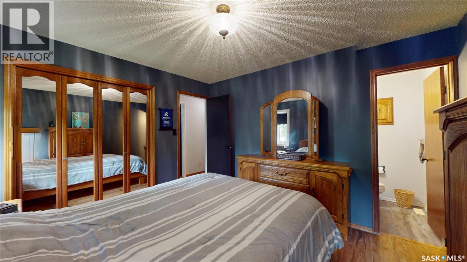 1358 Lakewood Crescent N, Regina, SK - Indoor Photo Showing Bedroom