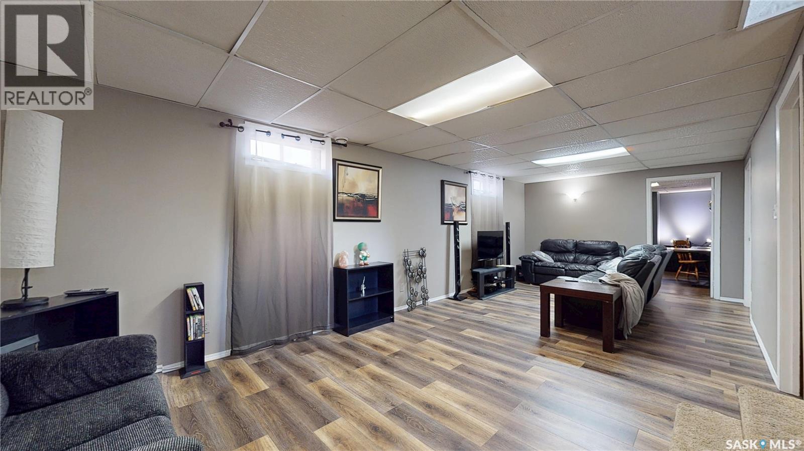 1358 Lakewood Crescent N, Regina, SK - Indoor