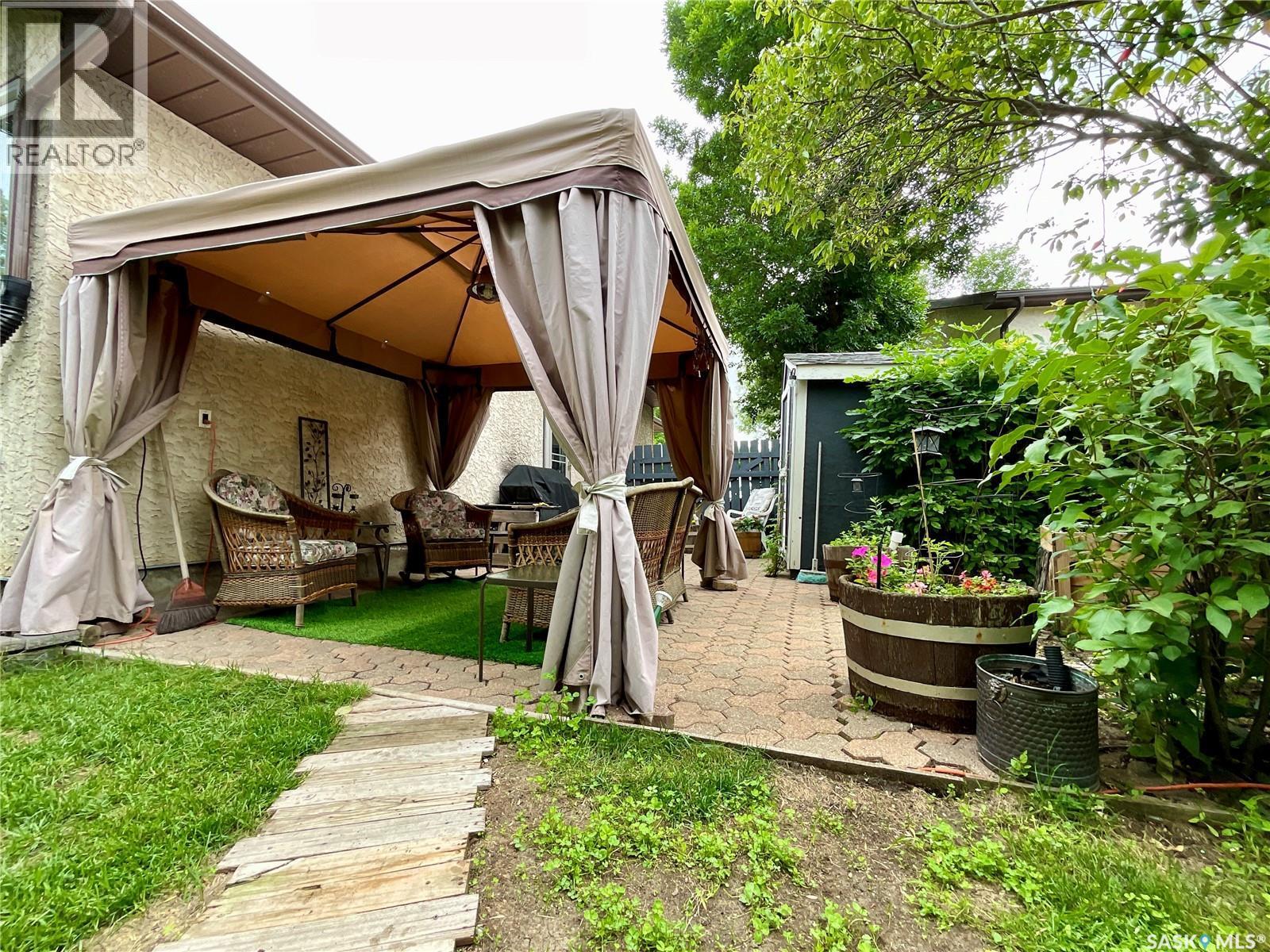 1358 Lakewood Crescent N, Regina, SK - Outdoor With Deck Patio Veranda