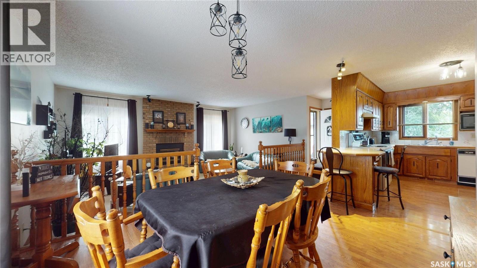 1358 Lakewood Crescent N, Regina, SK - Indoor Photo Showing Dining Room