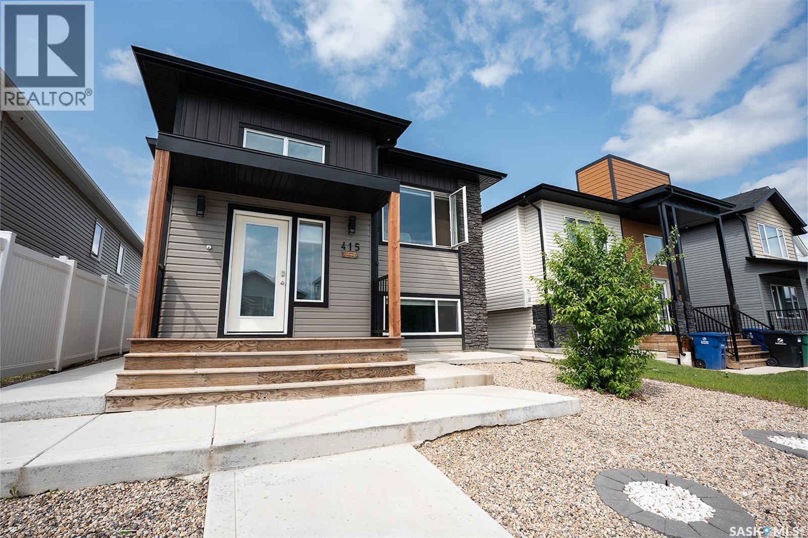 415 Mcarthur Crescent, Saskatoon, SK - Outdoor