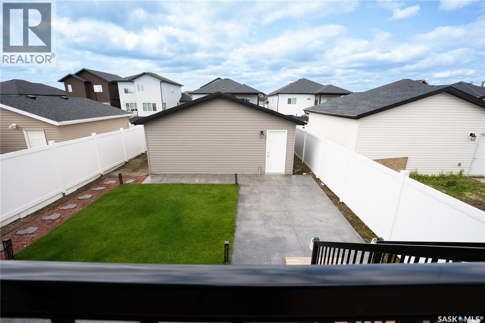 415 Mcarthur Crescent, Saskatoon, SK - Outdoor