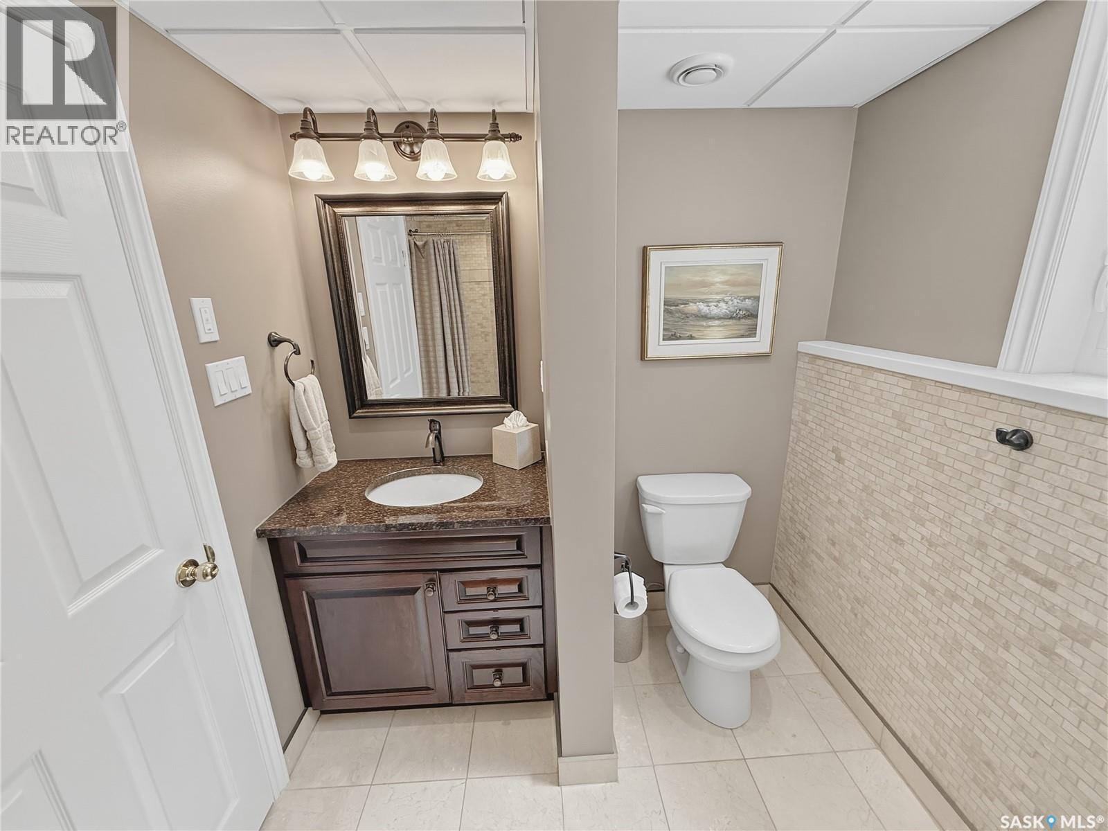 1165 North Hill Drive, Swift Current, SK - Indoor Photo Showing Bathroom