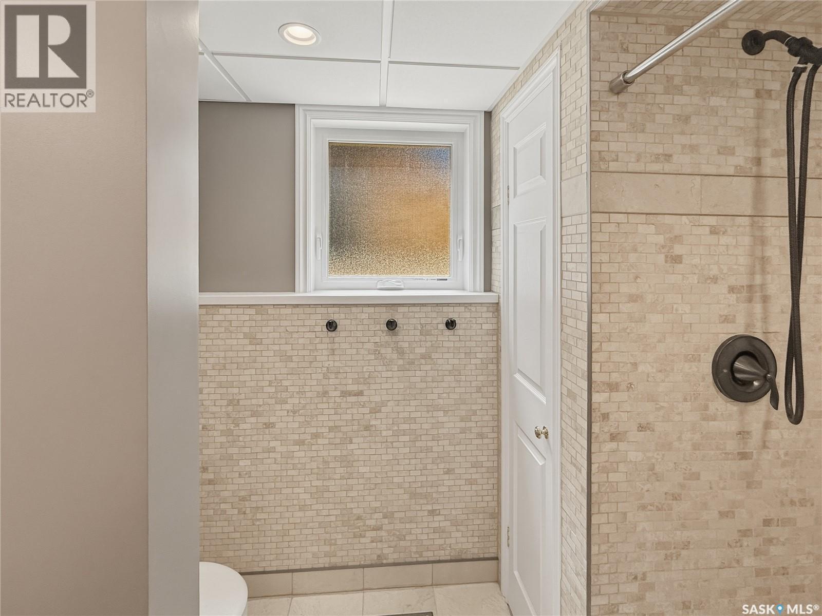 1165 North Hill Drive, Swift Current, SK - Indoor Photo Showing Bathroom