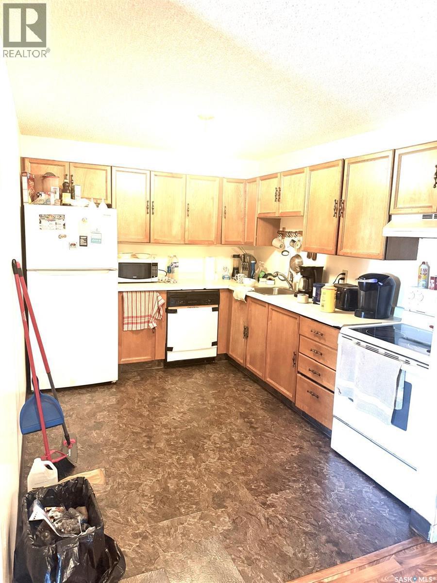 404 2125 Osler Street, Regina, SK - Indoor Photo Showing Kitchen