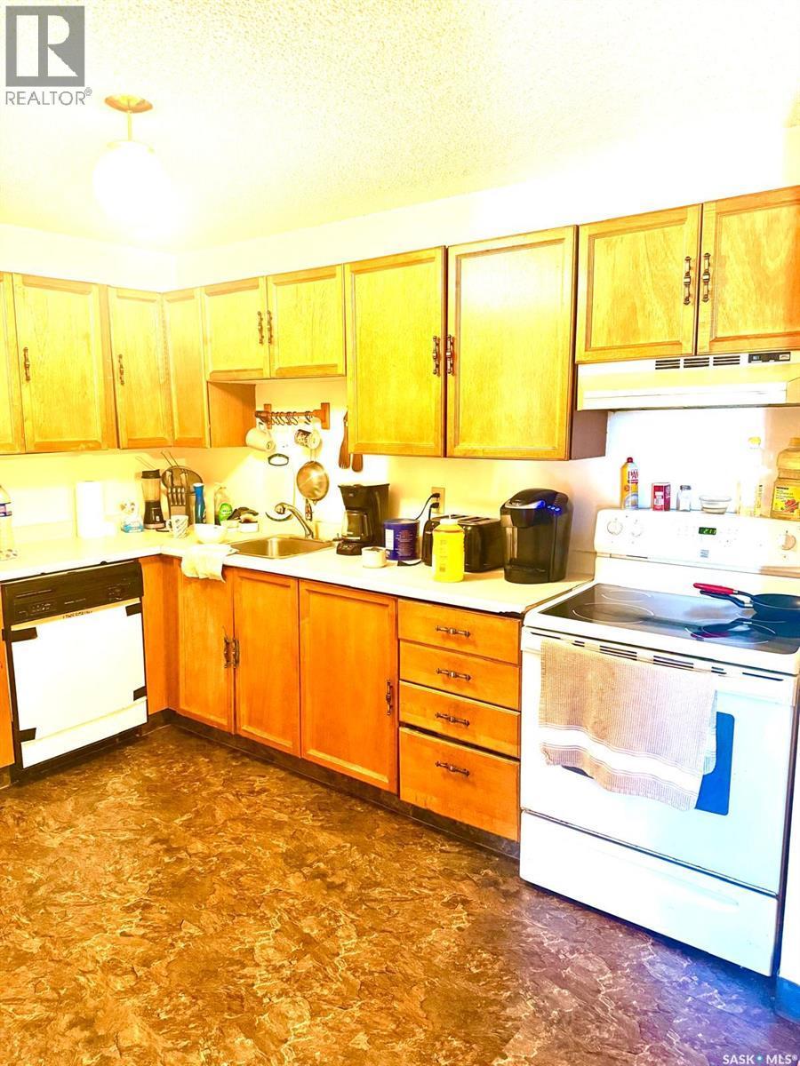 404 2125 Osler Street, Regina, SK - Indoor Photo Showing Kitchen
