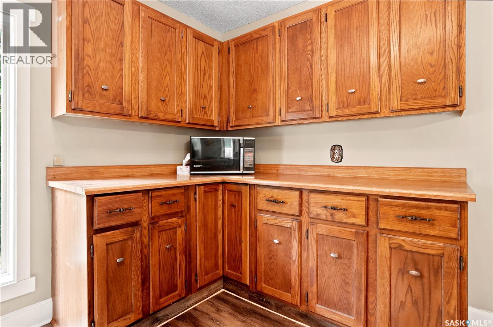300 Main Street, Dysart, SK - Indoor Photo Showing Kitchen