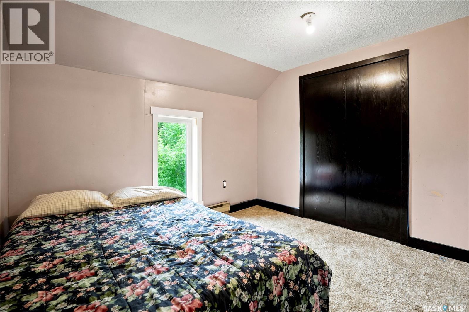 300 Main Street, Dysart, SK - Indoor Photo Showing Bedroom