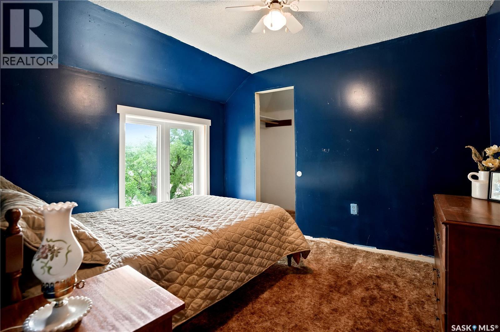 300 Main Street, Dysart, SK - Indoor Photo Showing Bedroom