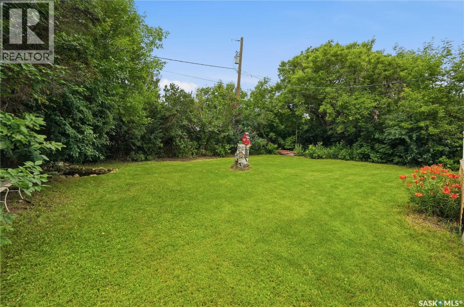 300 Main Street, Dysart, SK - Outdoor
