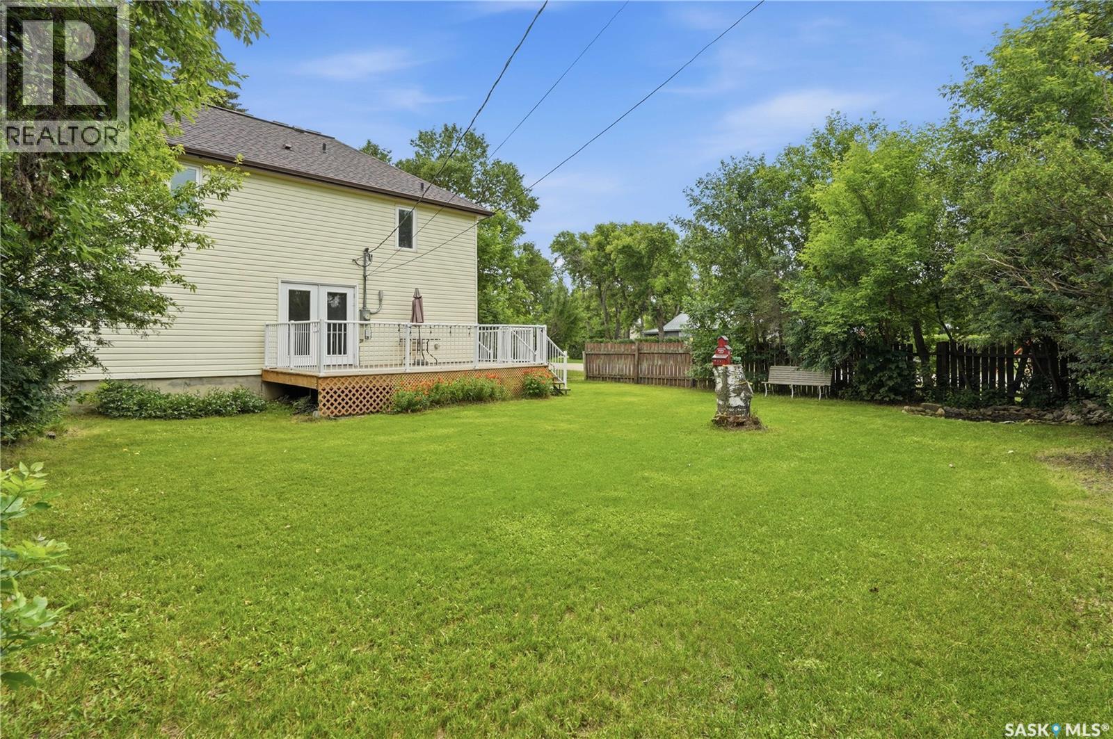 300 Main Street, Dysart, SK - Outdoor With Deck Patio Veranda
