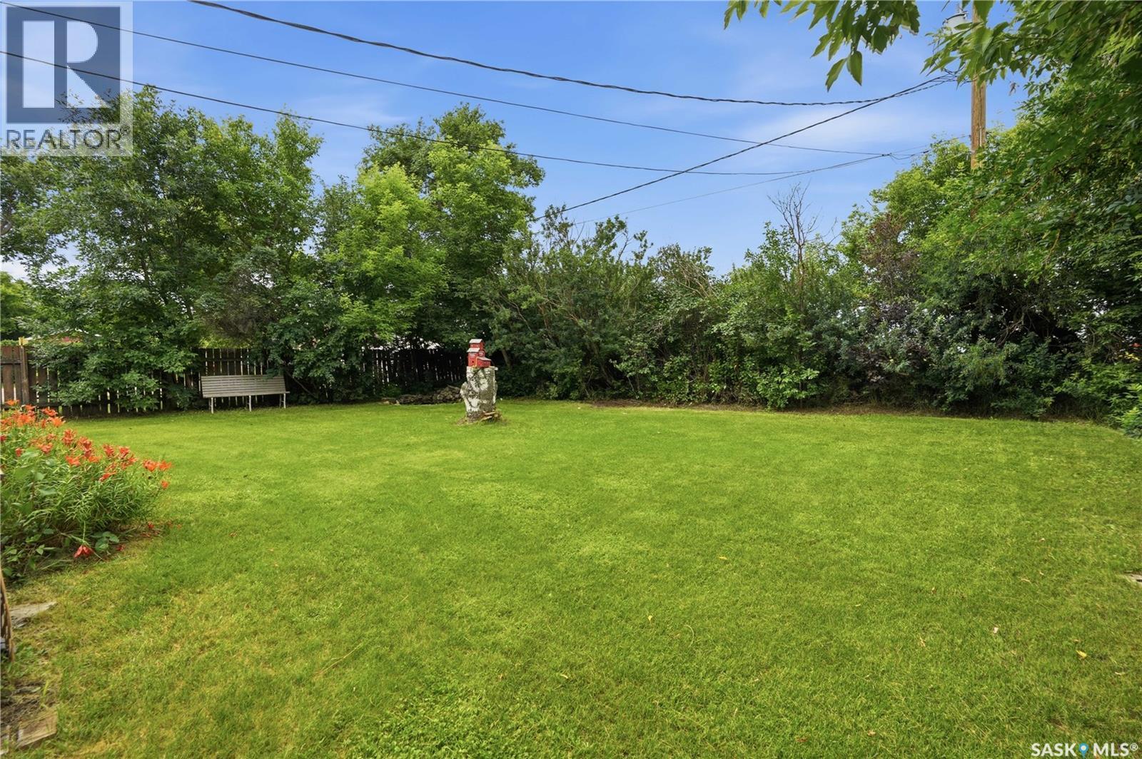 300 Main Street, Dysart, SK - Outdoor