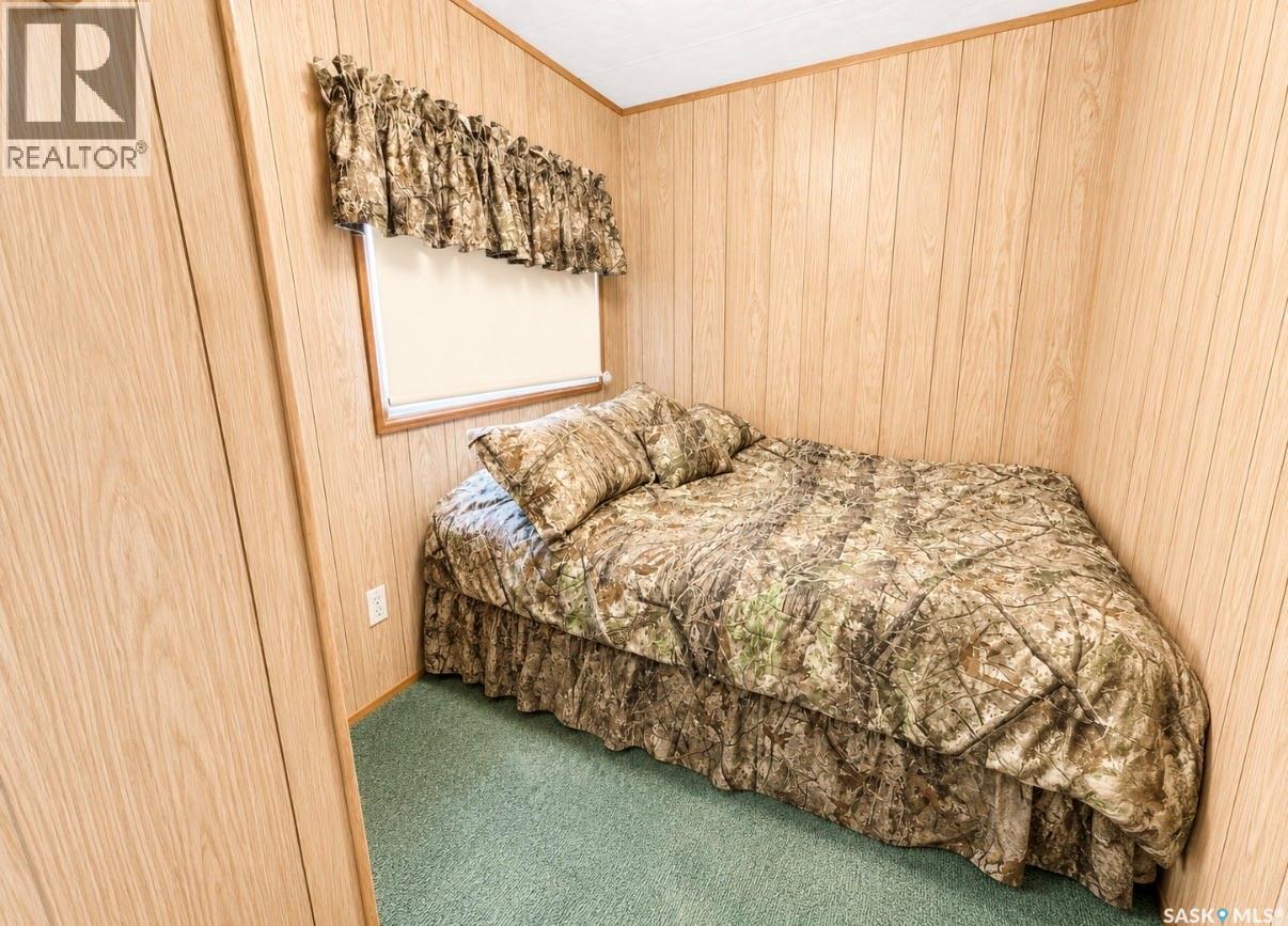 Palliser Lakeview, Diefenbaker Lake, SK - Indoor Photo Showing Bedroom