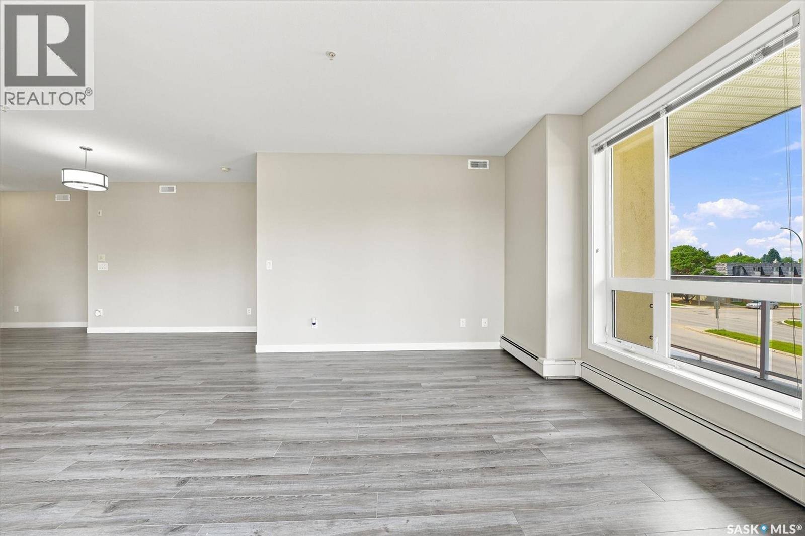 210 1015 Moss Avenue, Saskatoon, SK - With Balcony With Exterior