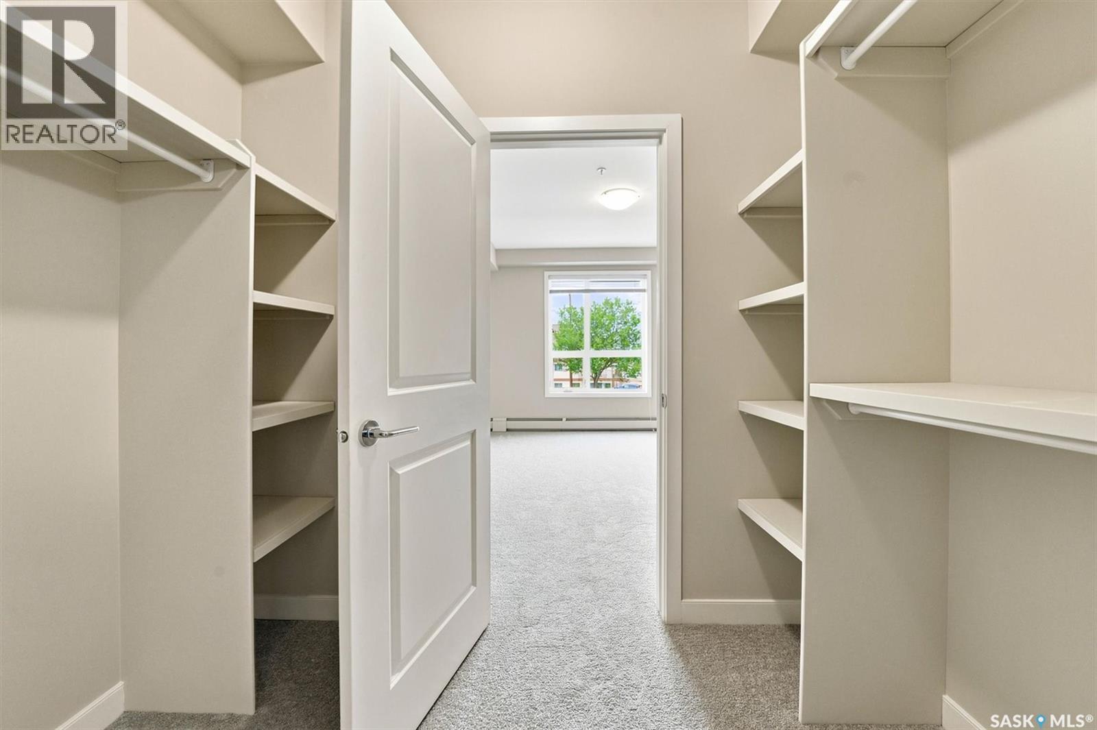 210 1015 Moss Avenue, Saskatoon, SK - Indoor With Storage