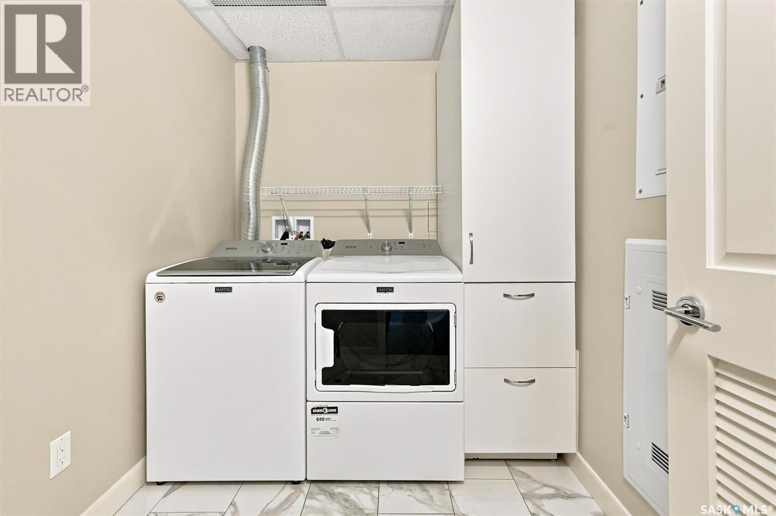 210 1015 Moss Avenue, Saskatoon, SK - Indoor Photo Showing Laundry Room