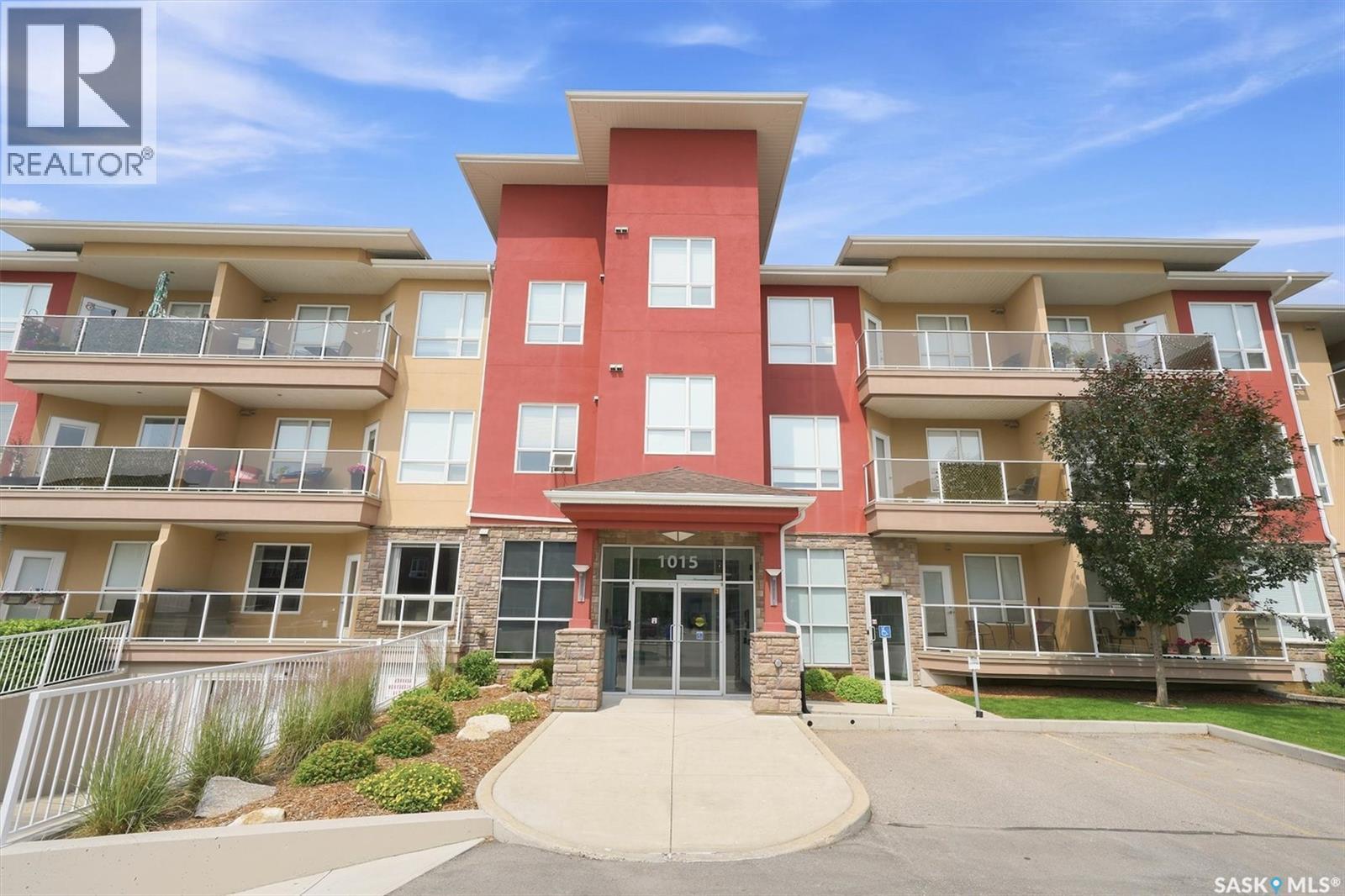 210 1015 Moss Avenue, Saskatoon, SK - Outdoor With Balcony With Facade