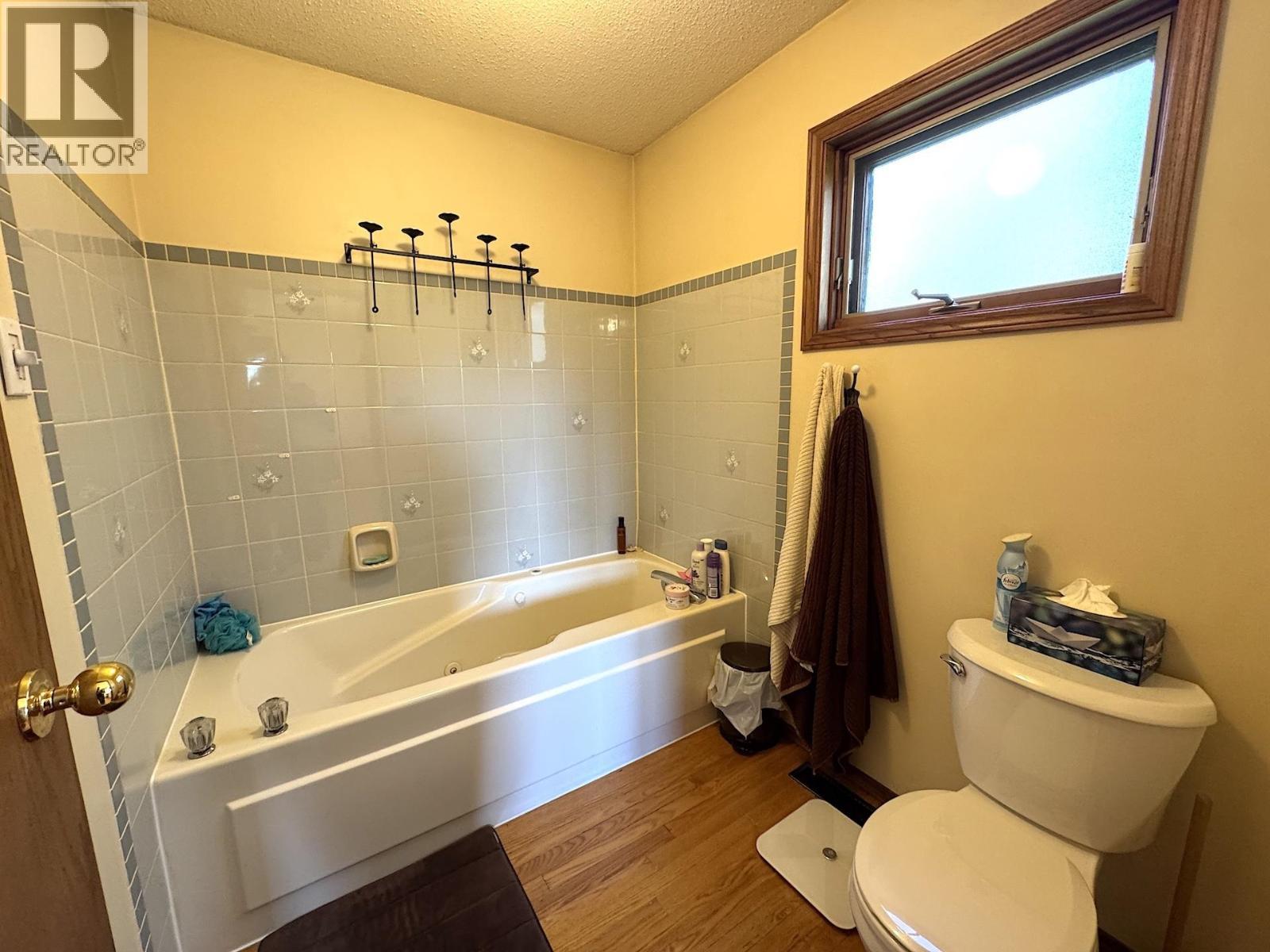 15562 287 Road, Fort St. John, BC - Indoor Photo Showing Bathroom