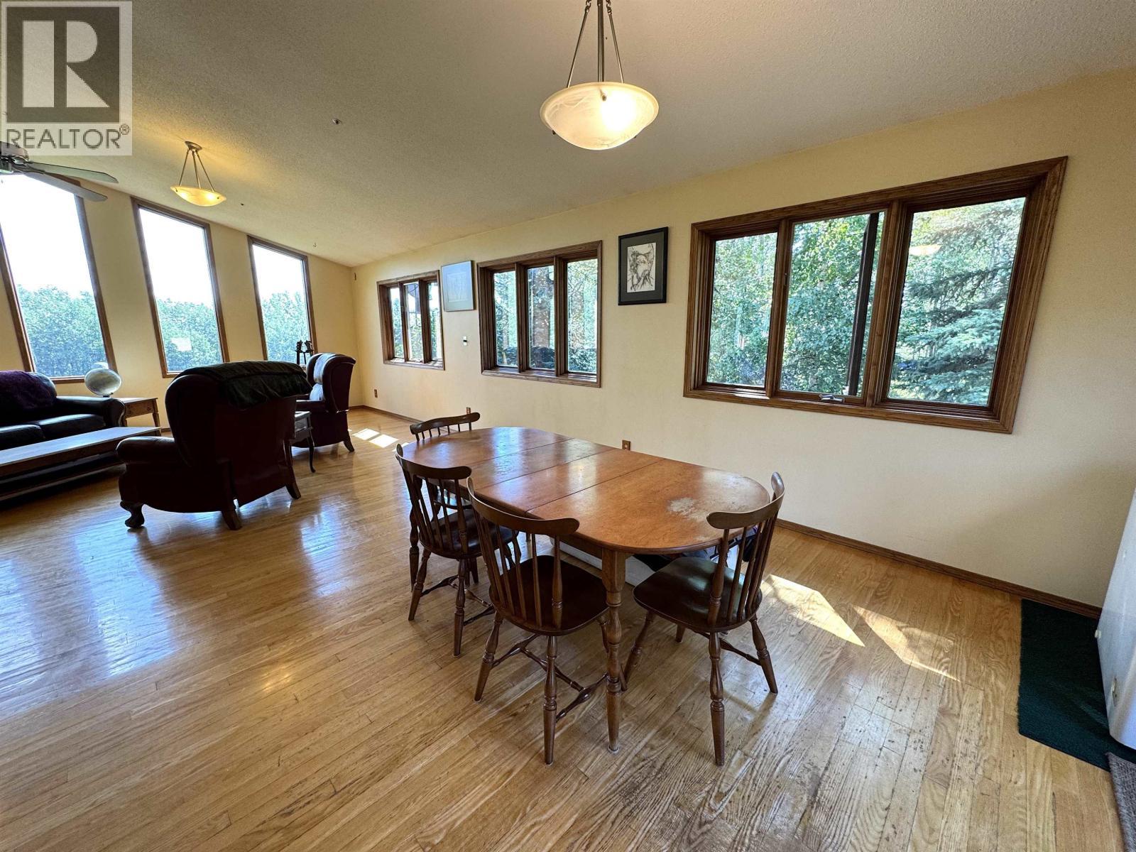15562 287 Road, Fort St. John, BC - Indoor Photo Showing Dining Room