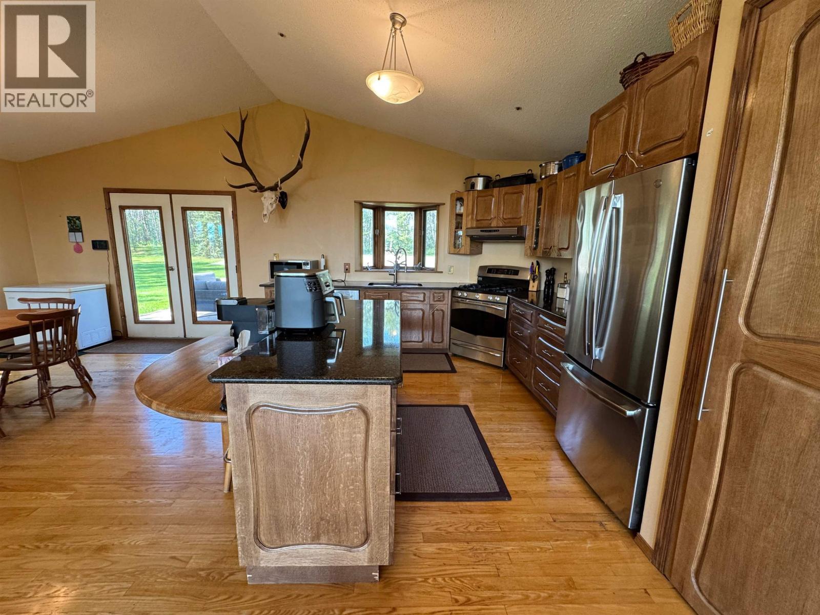 15562 287 Road, Fort St. John, BC - Indoor Photo Showing Kitchen