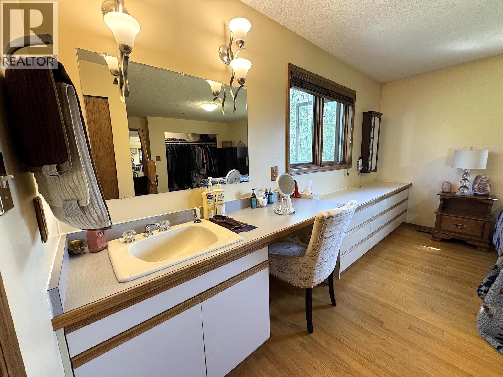 15562 287 Road, Fort St. John, BC - Indoor Photo Showing Bathroom