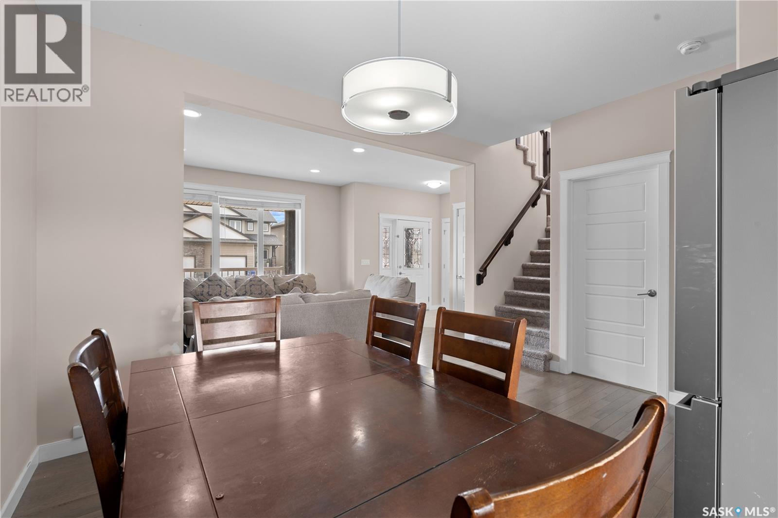526 Maple Crescent, Warman, SK - Indoor Photo Showing Dining Room