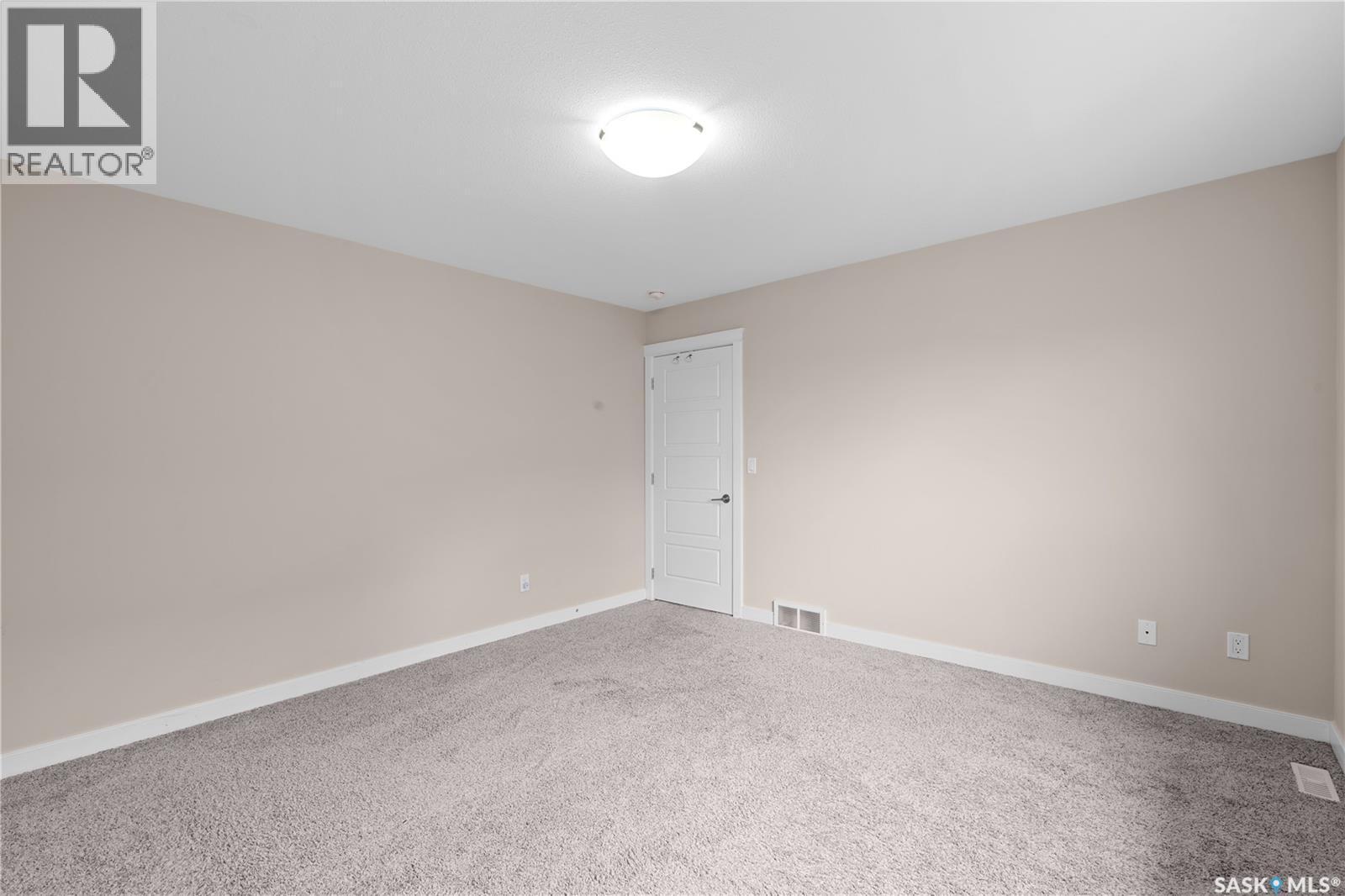 526 Maple Crescent, Warman, SK - Indoor Photo Showing Other Room