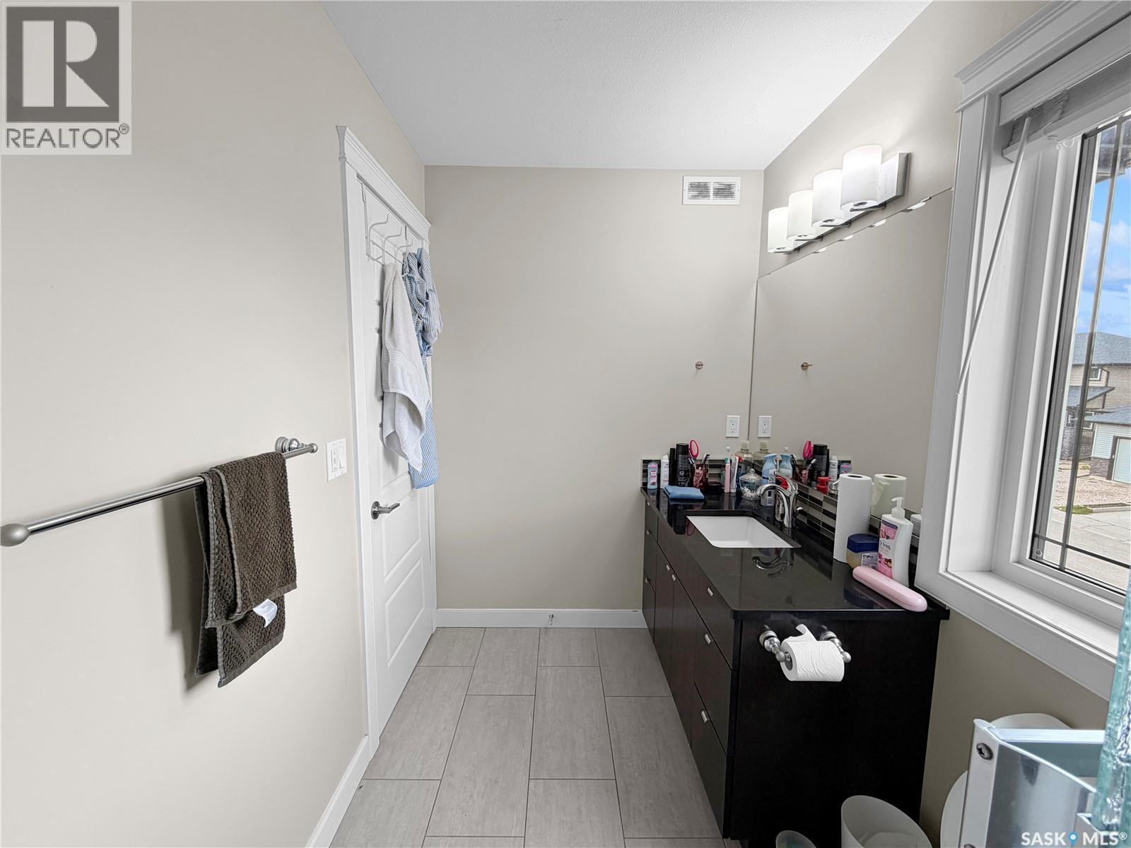 526 Maple Crescent, Warman, SK - Indoor