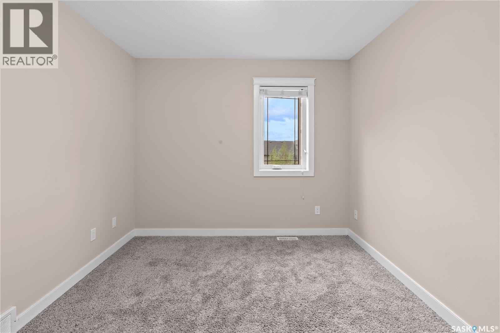 526 Maple Crescent, Warman, SK - Indoor Photo Showing Other Room