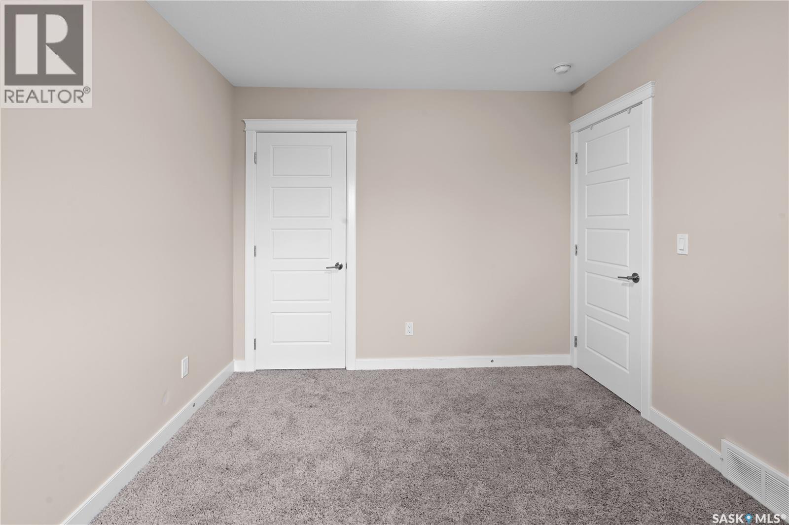 526 Maple Crescent, Warman, SK - Indoor Photo Showing Other Room